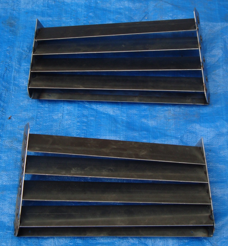 Side Qtr Grilles